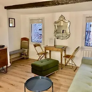 Petit Cocoon Rénové Avec Vue Sur Les Toits D'aix En Provence Appartement